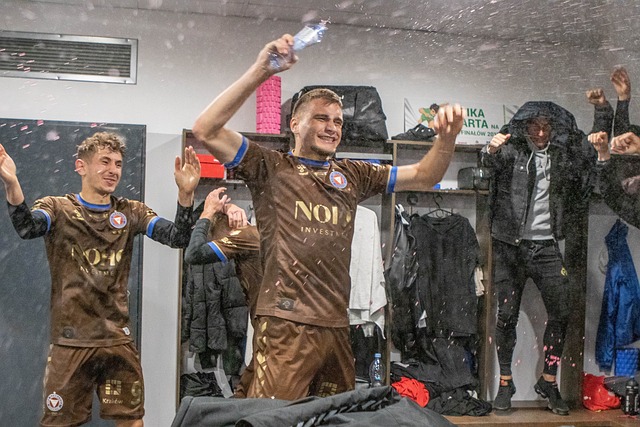 通过分析具 通过分析具